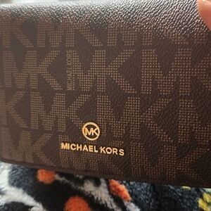 Michael kors wallet